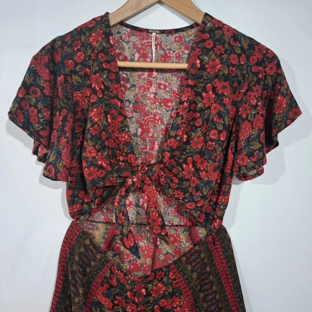 Free People Surf Date Romper Womens Sz 4 Burgundy Floral Ruffle Hem Boho Beach